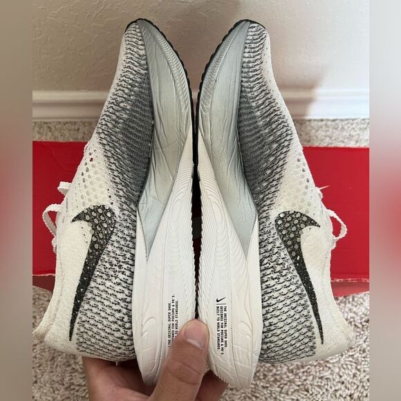 Nike ZoomX Vaporfly Next% 3 White Metallic Silver - Picture 6 of 9
